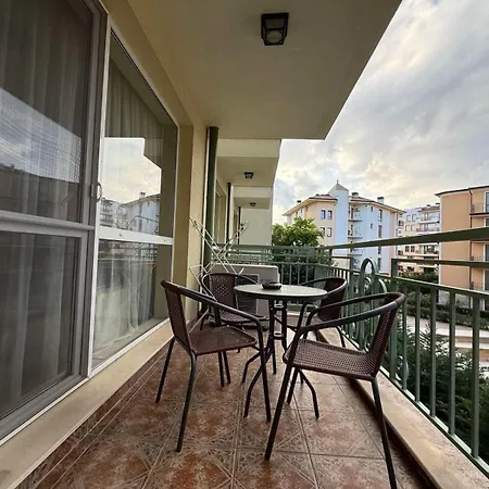 Splendida Sea Apart-splendid Complex Apartment