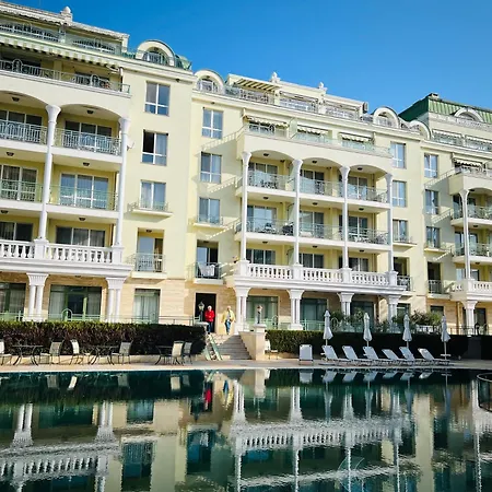 Splendida Sea Apart-splendid Complex Apartment