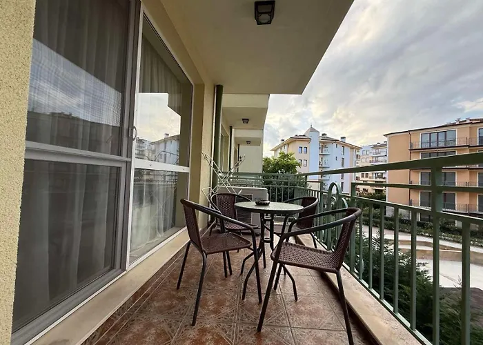 Splendida Sea Apart-splendid Complex Apartment